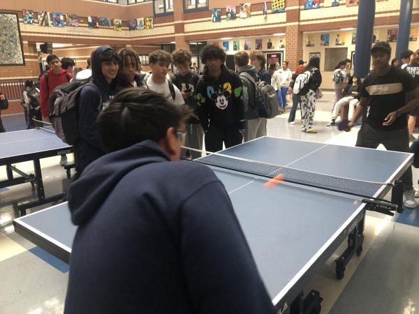 Ping-Pong: A Popular Lunch Break Tradition at MRHS